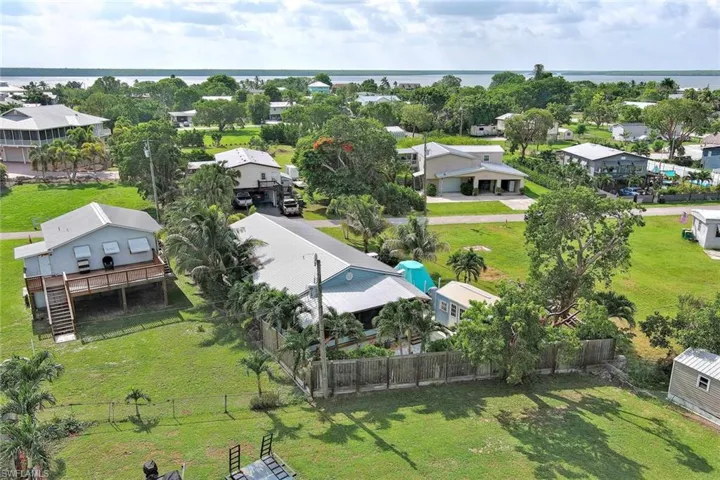 253 Worley St, Chokoloskee, Florida 34138