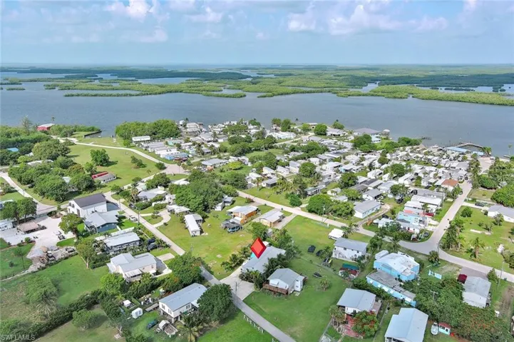 253 Worley St, Chokoloskee, Florida 34138