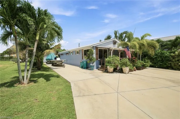253 Worley St, Chokoloskee, Florida 34138