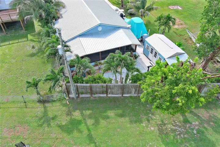 253 Worley St, Chokoloskee, Florida 34138