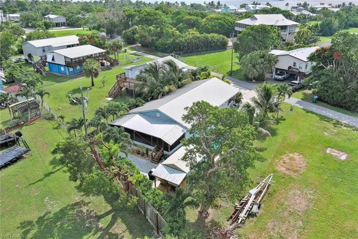 253 Worley St, Chokoloskee, Florida 34138