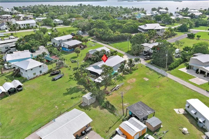 253 Worley St, Chokoloskee, Florida 34138