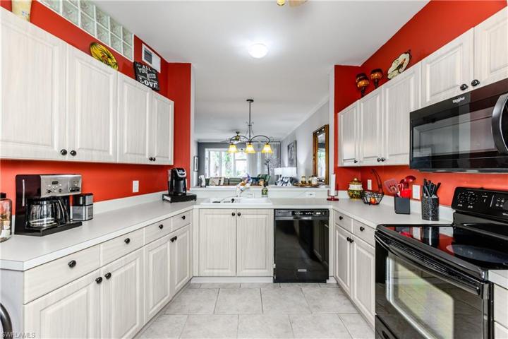 655  Luisa  LN, Naples, FL 34104