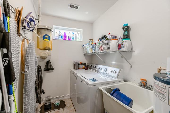 655  Luisa  LN, Naples, FL 34104