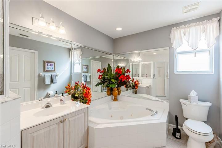 655  Luisa  LN, Naples, FL 34104