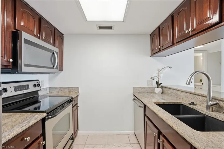 2885 Palm Beach Blvd 301, Fort Myers, Florida 33916