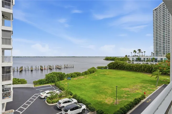2885 Palm Beach Blvd 301, Fort Myers, Florida 33916