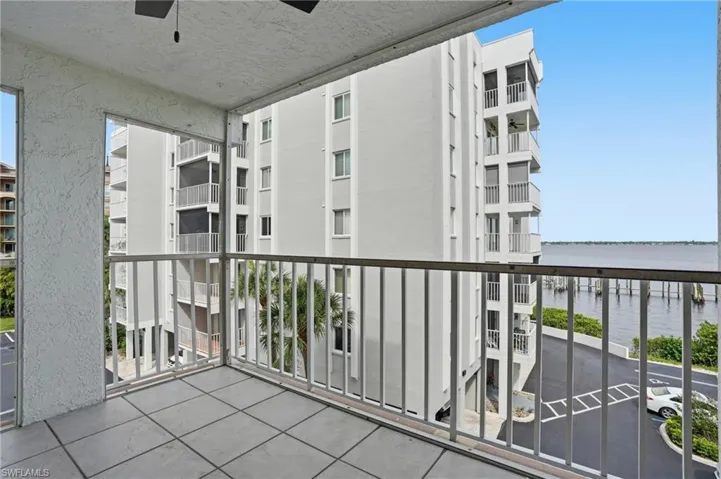 2885 Palm Beach Blvd 301, Fort Myers, Florida 33916
