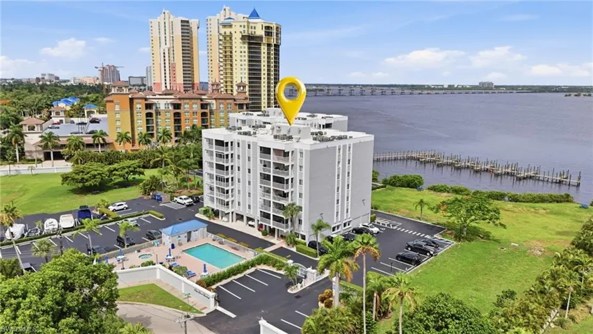 2885 Palm Beach Blvd 301, Fort Myers, Florida 33916