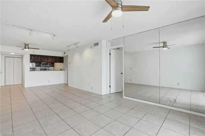 2885 Palm Beach Blvd 301, Fort Myers, Florida 33916