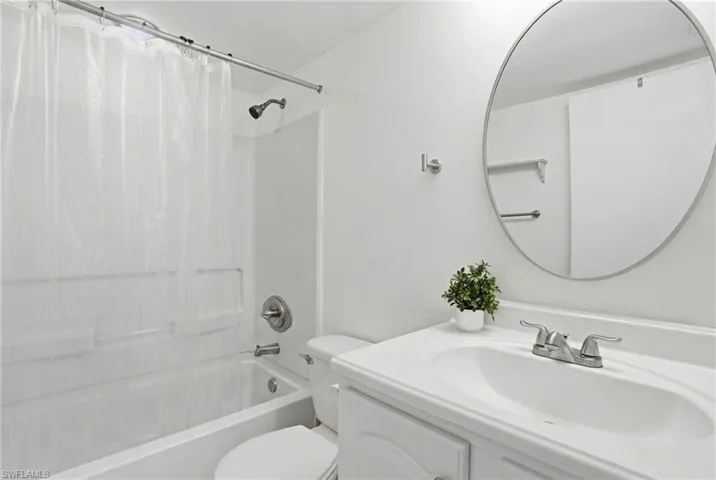 2885 Palm Beach Blvd 301, Fort Myers, Florida 33916