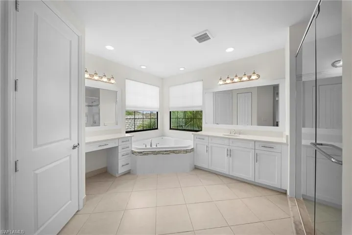 4586 Luminary Ave, Naples, Florida 34119
