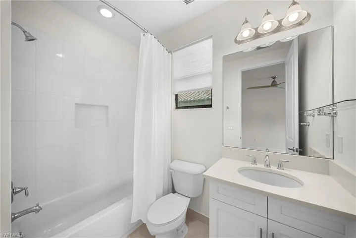 4586 Luminary Ave, Naples, Florida 34119