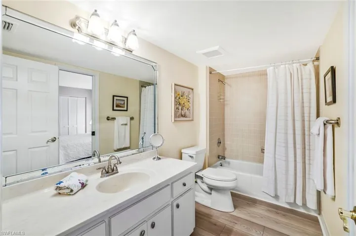 1111  Wildwood  LN, Naples, FL 34105