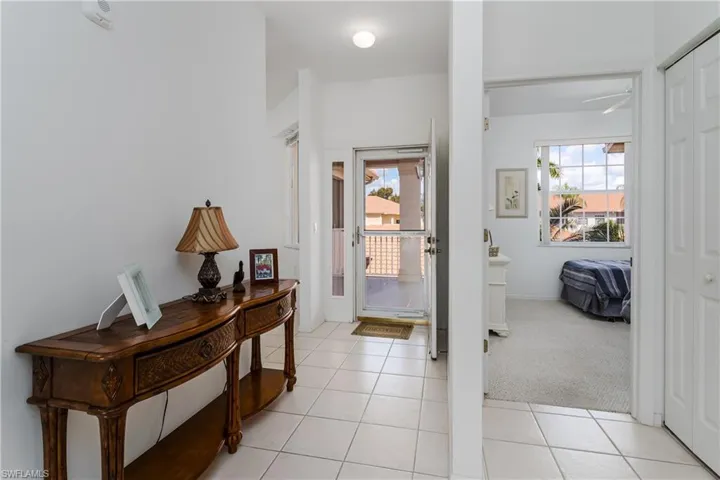 3972  Bishopwood E CT, Naples, FL 34114