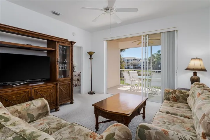 3972  Bishopwood E CT, Naples, FL 34114