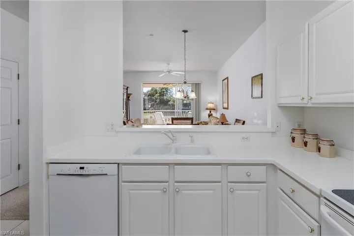 3972  Bishopwood E CT, Naples, FL 34114