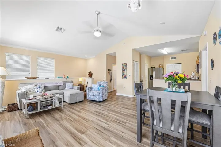 1813 Concordia Lake Cir 2009, Cape Coral, Florida 33909