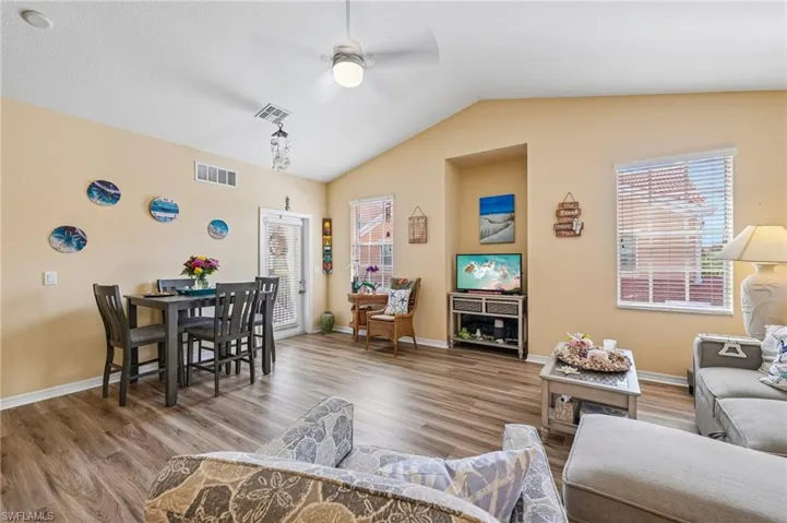 1813 Concordia Lake Cir 2009, Cape Coral, Florida 33909