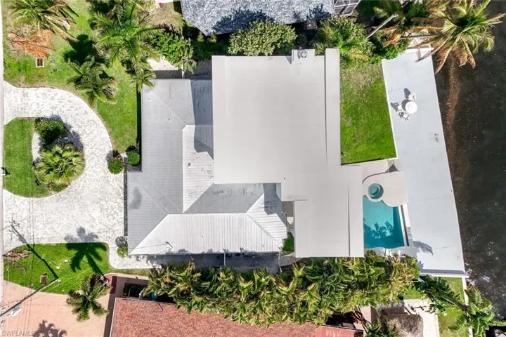 2302 SE 28th  ST, Cape Coral, FL 33904