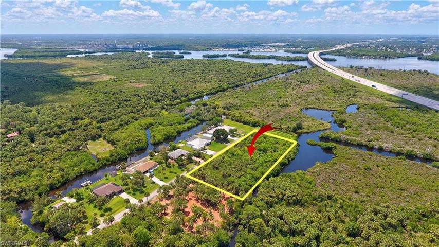 16781  Tarpon  WAY, NORTH FORT MYERS, FL 33917