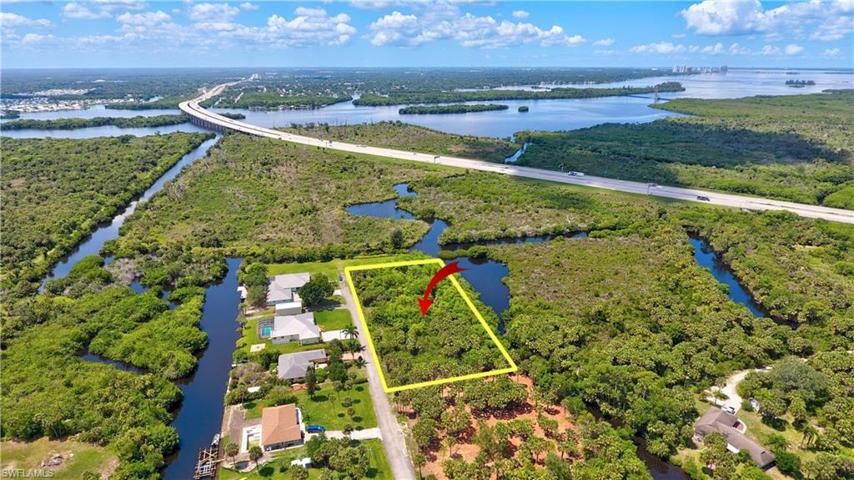 16781  Tarpon  WAY, NORTH FORT MYERS, FL 33917