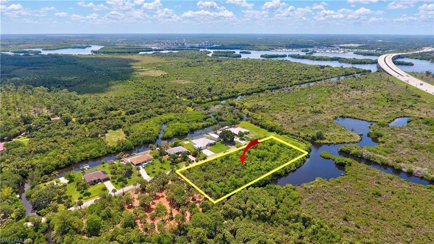 16781  Tarpon  WAY, NORTH FORT MYERS, FL 33917