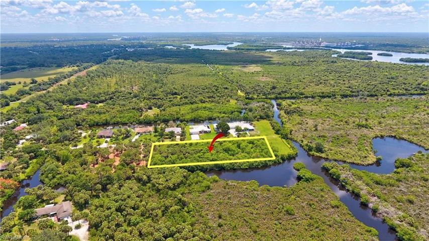 16781  Tarpon  WAY, NORTH FORT MYERS, FL 33917