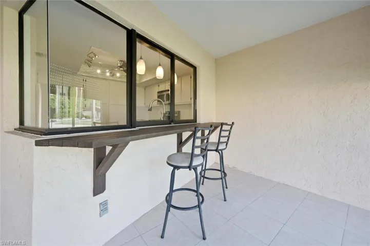 102 Round Key Cir G3, Naples, Florida 34112