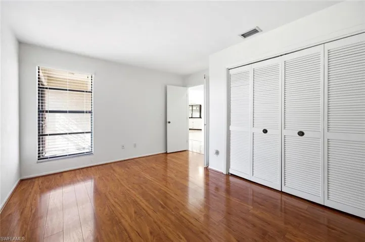 102 Round Key Cir G3, Naples, Florida 34112