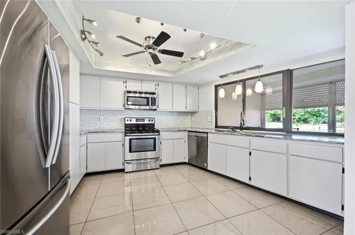 102 Round Key Cir G3, Naples, Florida 34112