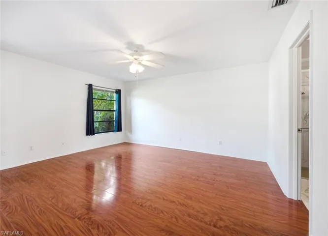 102 Round Key Cir G3, Naples, Florida 34112