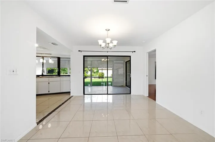 102 Round Key Cir G3, Naples, Florida 34112