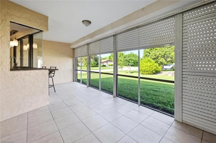 102 Round Key Cir G3, Naples, Florida 34112