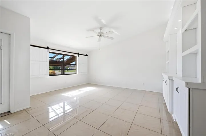 102 Round Key Cir G3, Naples, Florida 34112