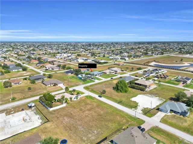 Birds eye view of property featuring a residential view