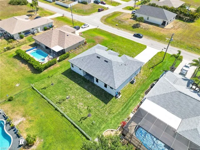 Bird's eye view with a residential view