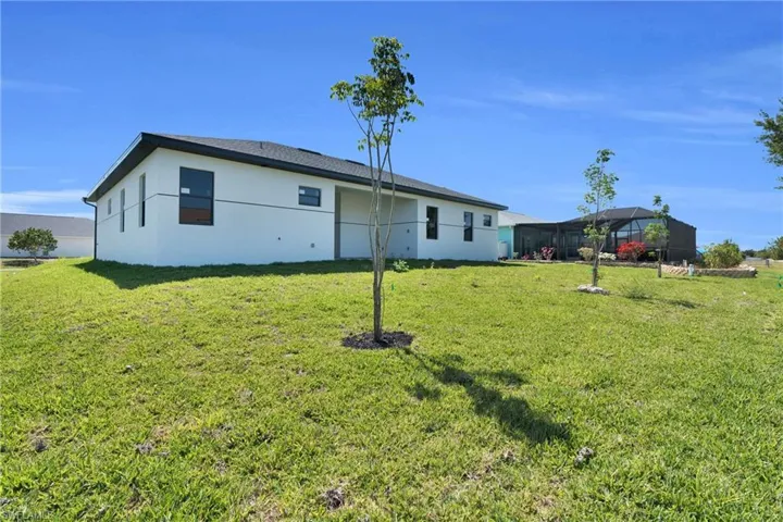 24 NW 21st  AVE, Cape Coral, FL 33993