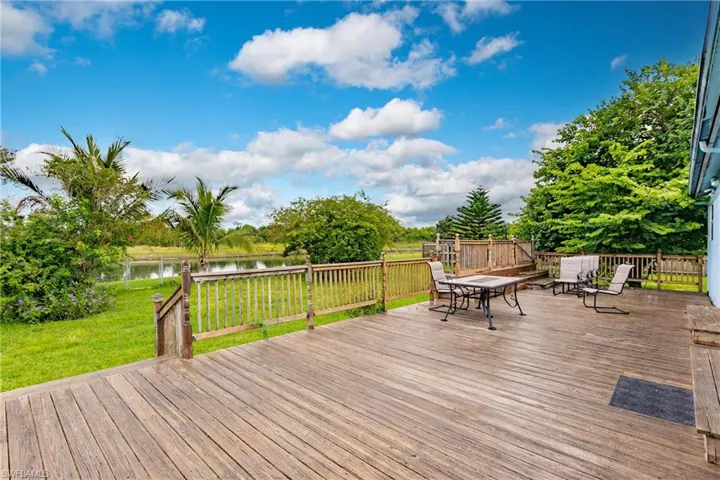 2406  Queen  DR, Lehigh Acres, FL 33971