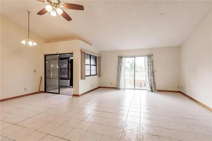 2406  Queen  DR, Lehigh Acres, FL 33971