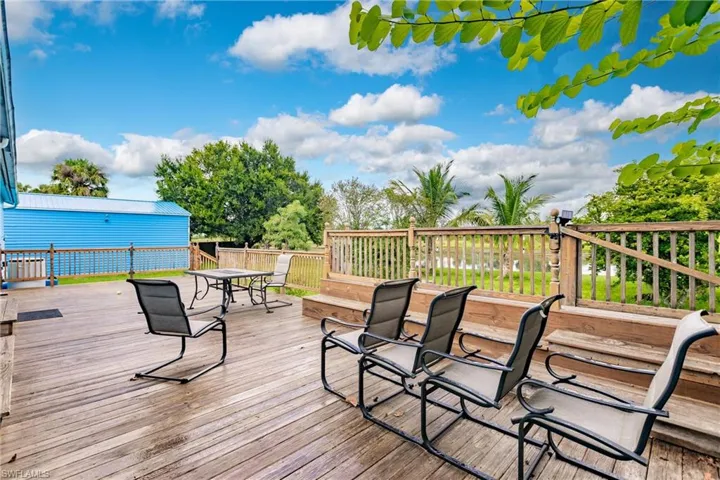 2406  Queen  DR, Lehigh Acres, FL 33971