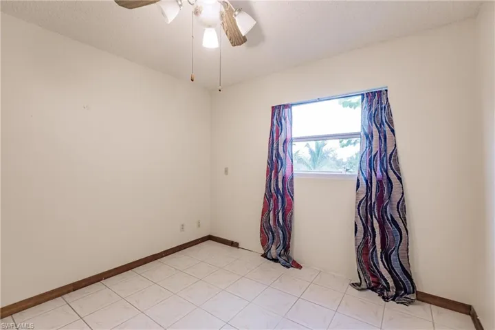 2406  Queen  DR, Lehigh Acres, FL 33971