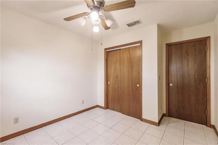 2406  Queen  DR, Lehigh Acres, FL 33971