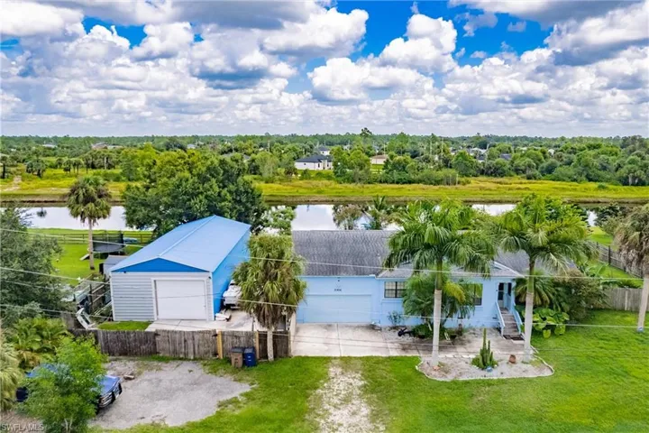 2406  Queen  DR, Lehigh Acres, FL 33971