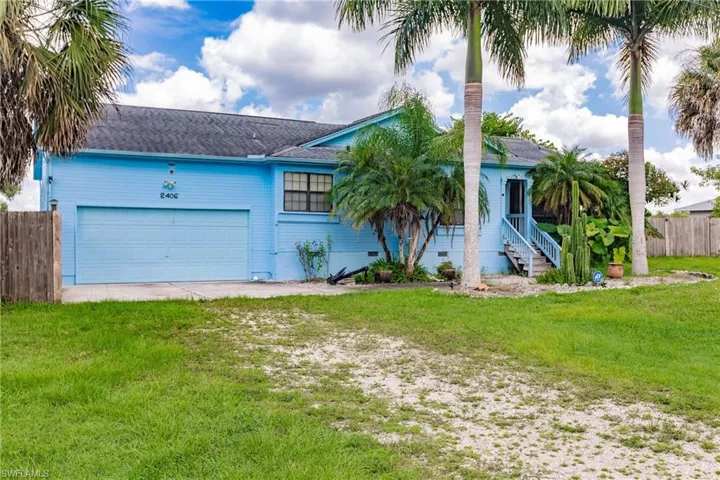 2406  Queen  DR, Lehigh Acres, FL 33971