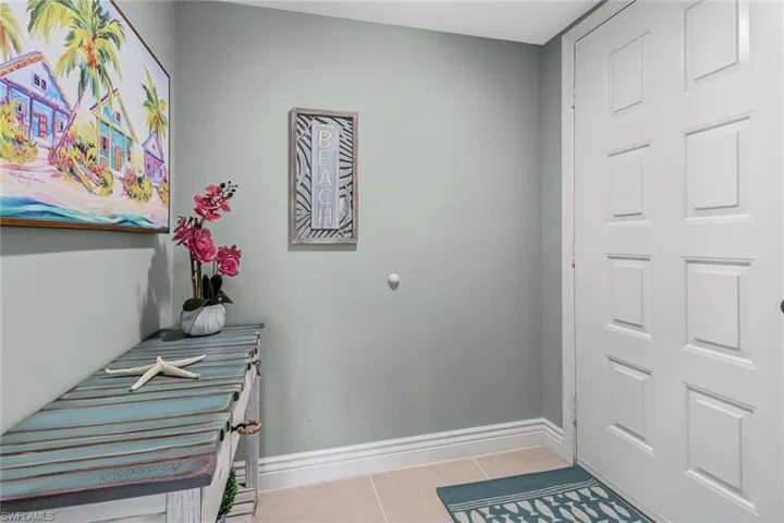 1025 Foxfire LN # 301, NAPLES FL 34104