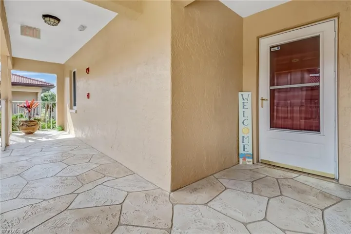 1025 Foxfire LN # 301, NAPLES FL 34104