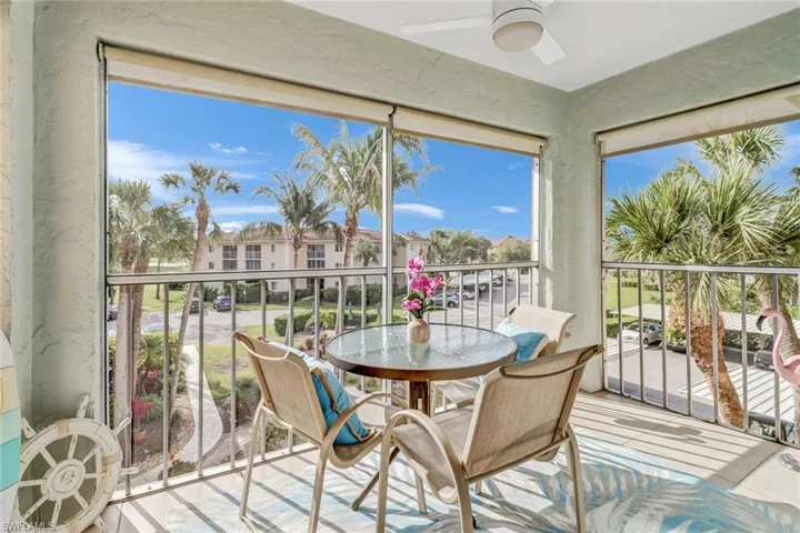1025 Foxfire LN # 301, NAPLES FL 34104