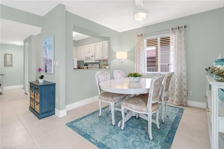 1025 Foxfire LN # 301, NAPLES FL 34104