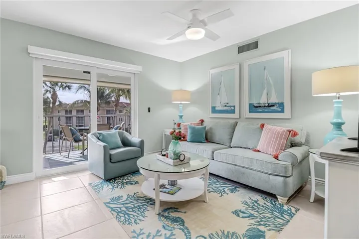 1025 Foxfire LN # 301, NAPLES FL 34104